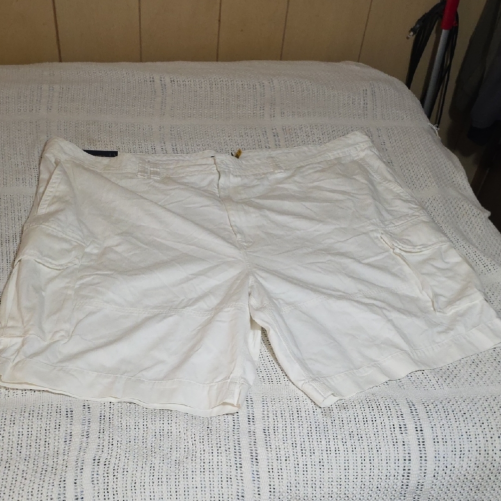 POLO: Ralph Lauren Cream Cargo Shorts for Men